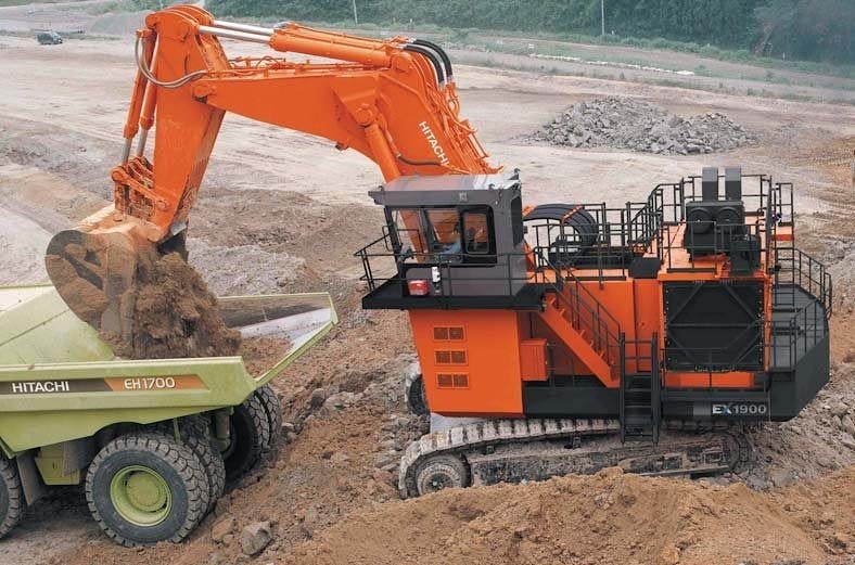 Экскаватор карьерный Hitachi EX 1900-6 — вес 192 т. ковш 4,4 - 12 м³